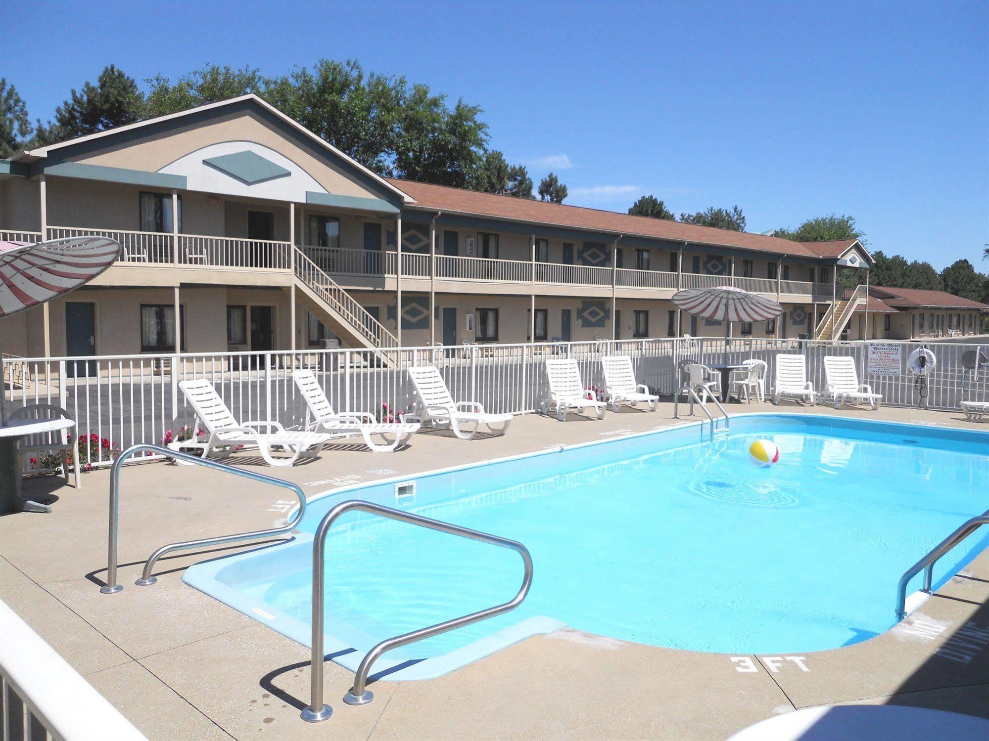 Budget Host Inn Sandusky Bagian luar foto